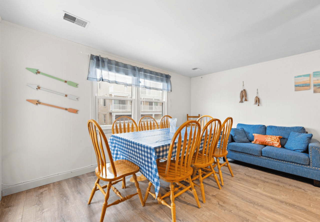 18 E Dupont Ave, Brant Beach (Top Floor)