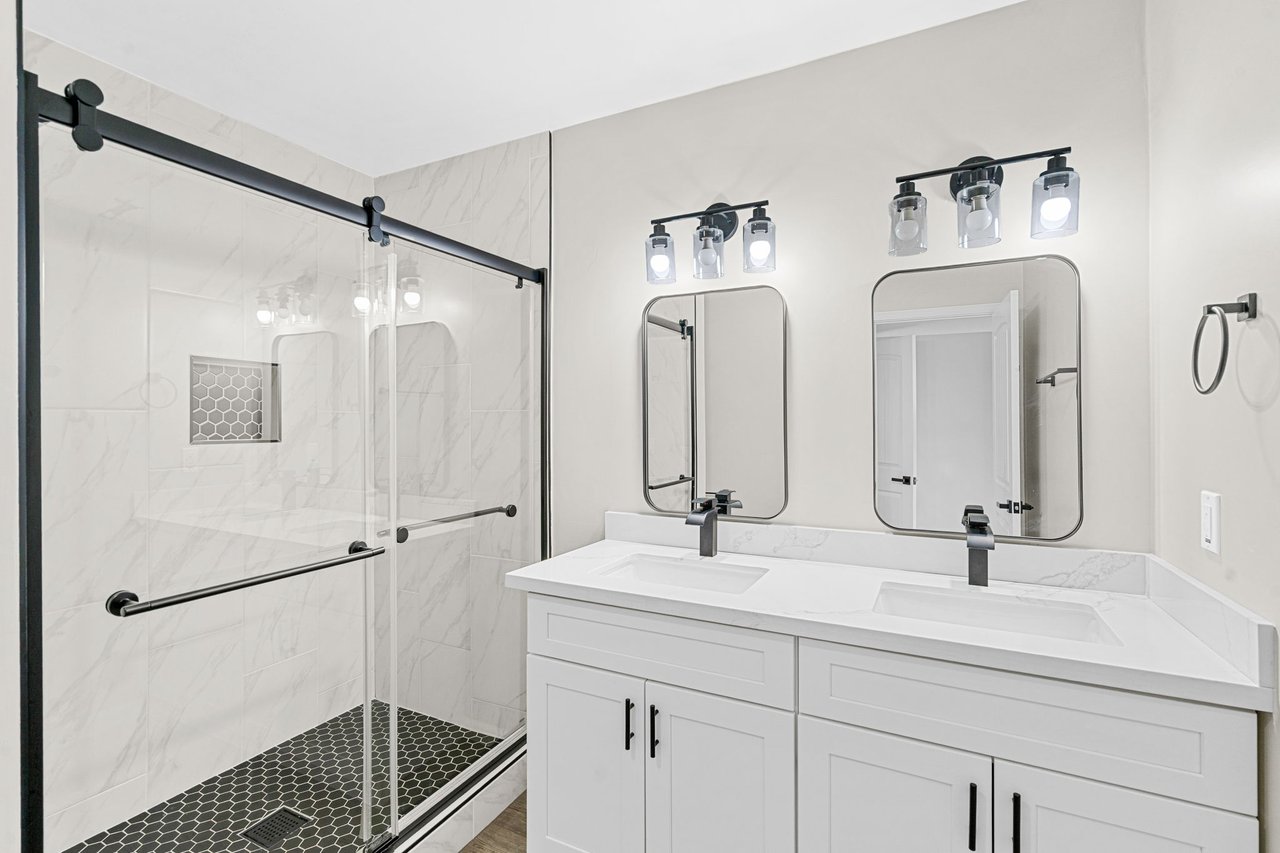 211 E CAMPO DESIERTO RD, Tempe, AZ 85288