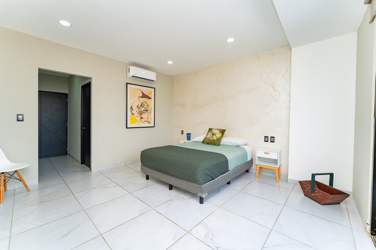 2 Bedroom, Condo, Downtown Condo