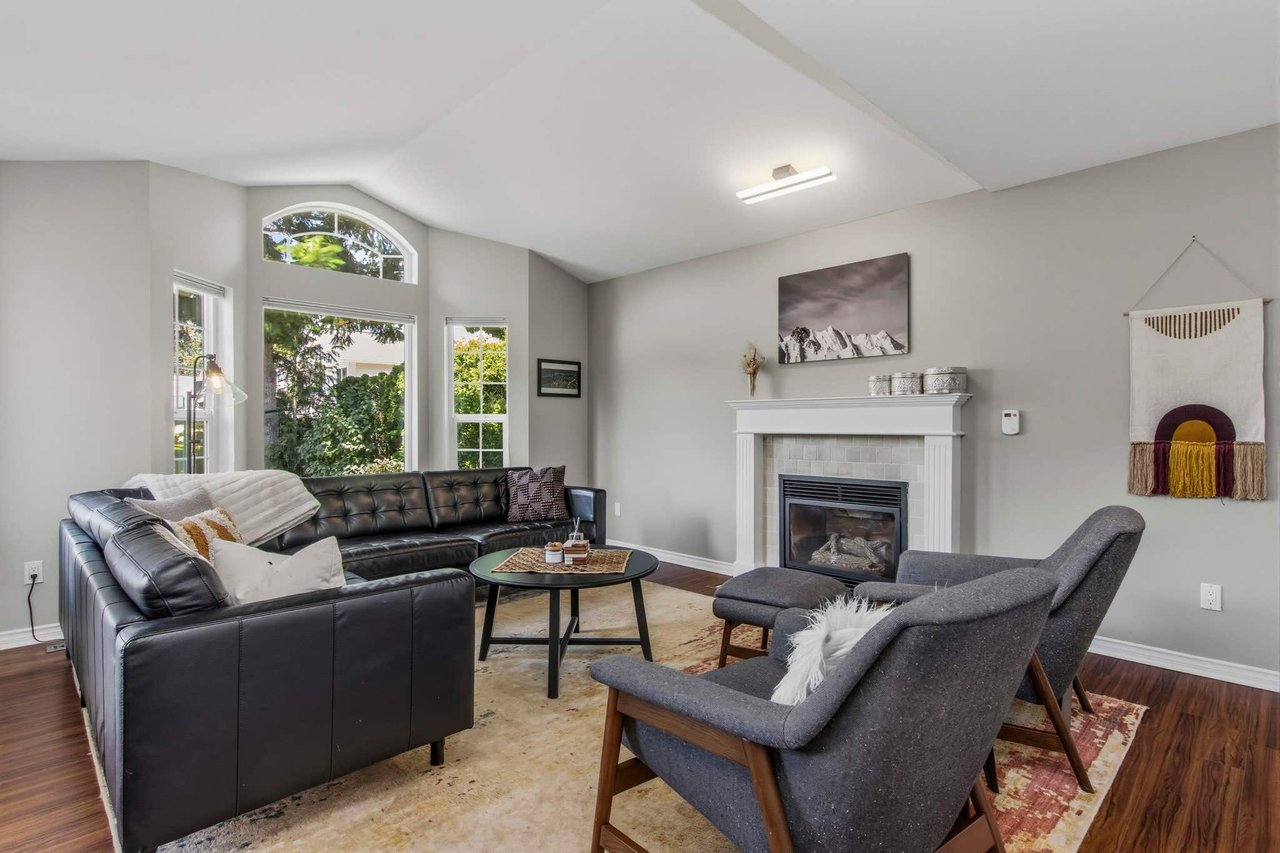 1830 Willow Crescent