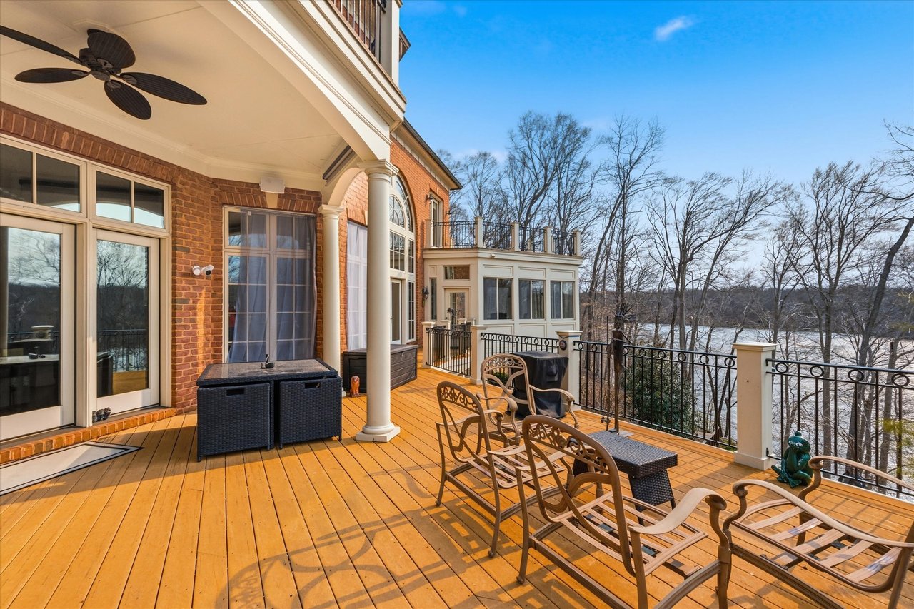 10036 Lake Occoquan Dr