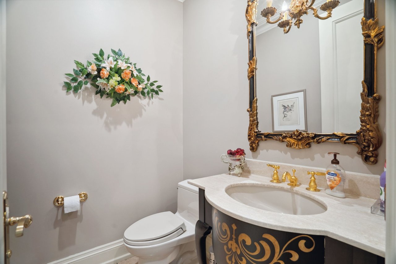Prestigious Riverview Drive