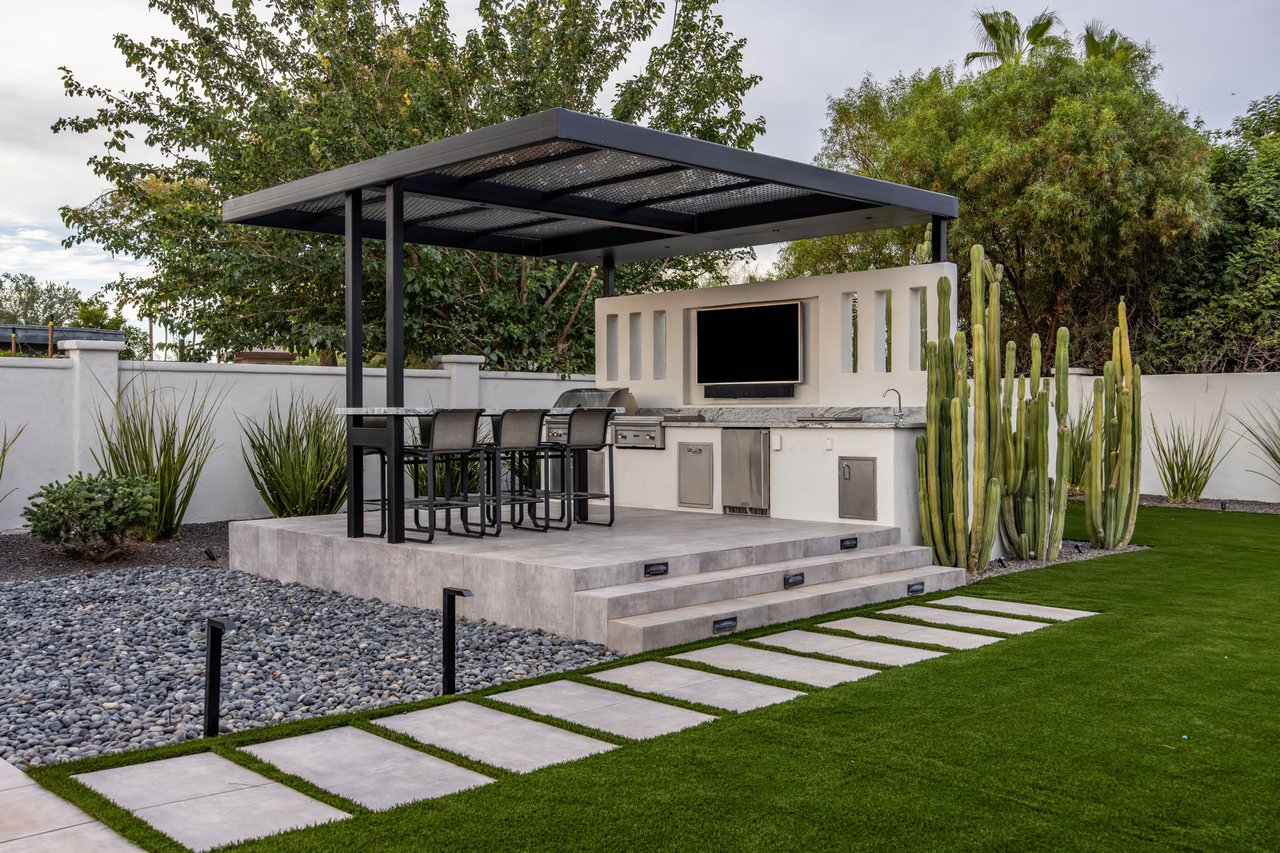 ArcadiaAtCamelback.com