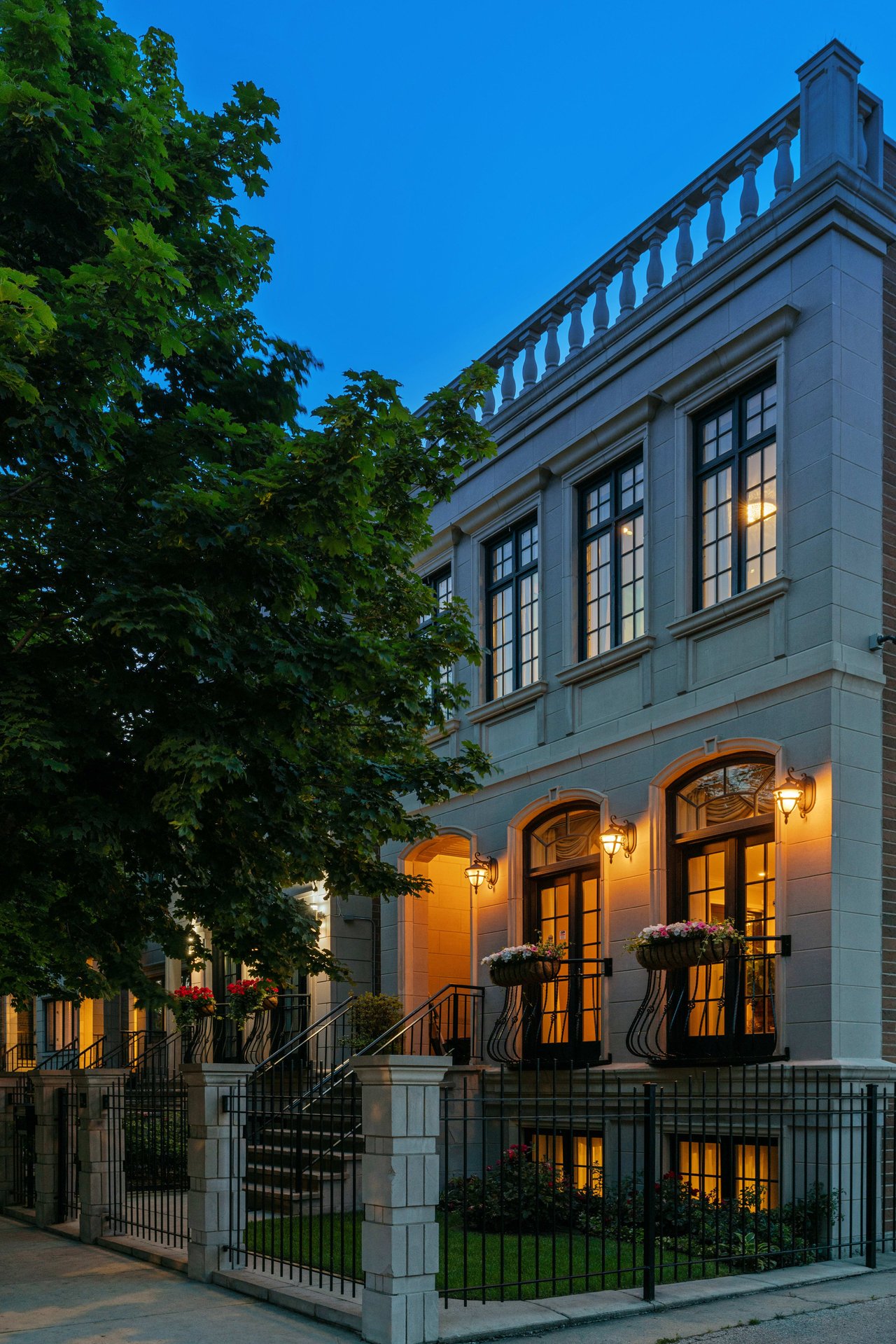 2414 W Erie Street, Chicago IL