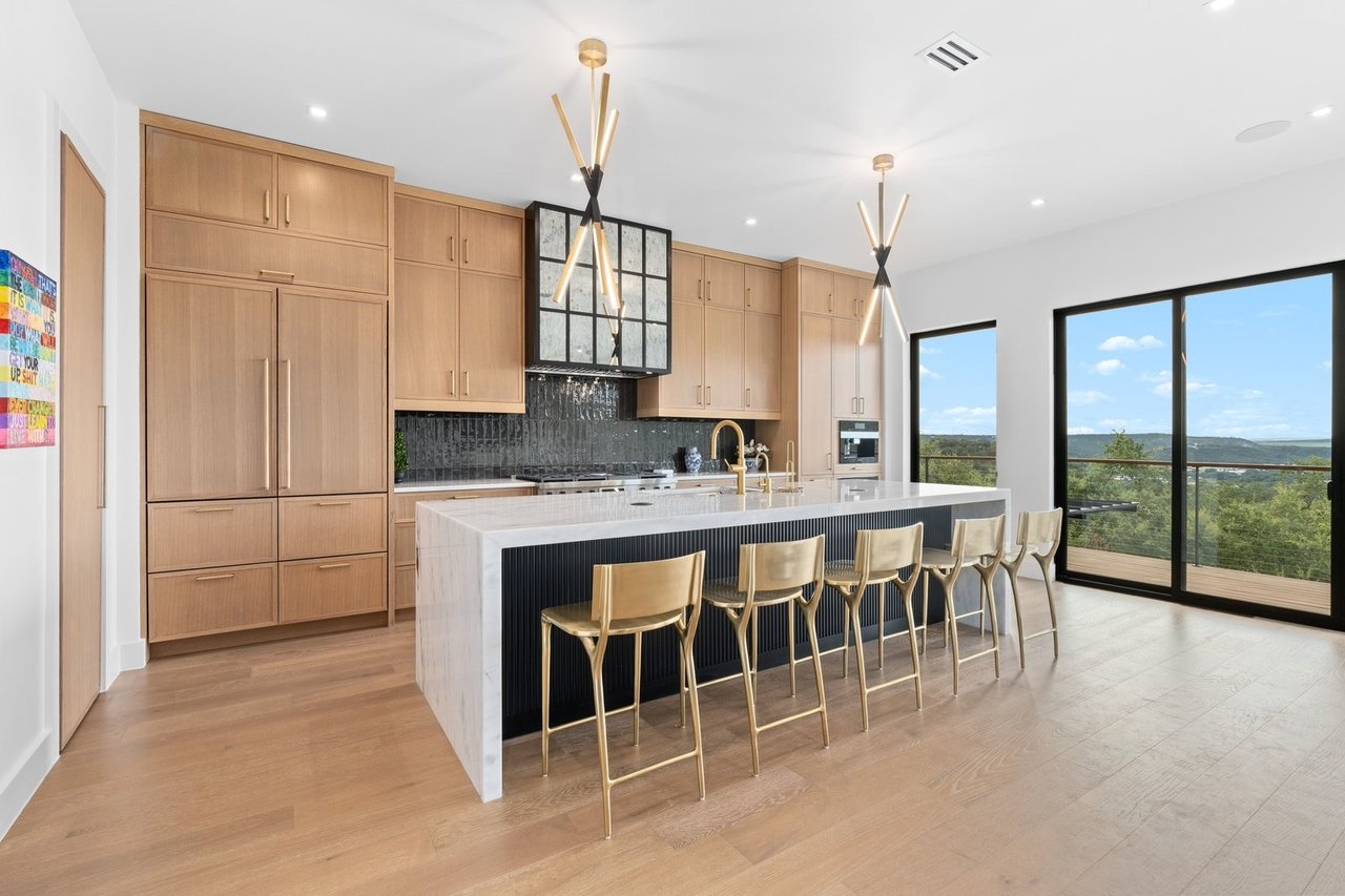 Luxxis Design 1104 Summit