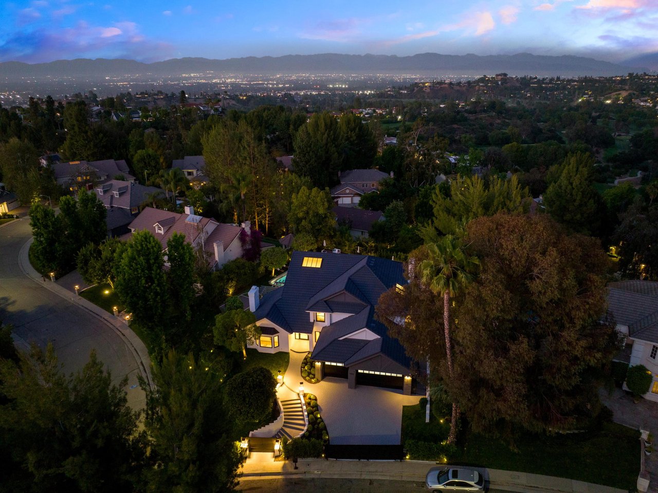 4050 Clarinda DR