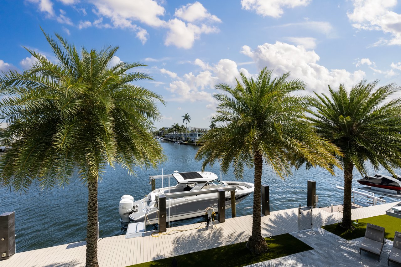 Riviera Bay