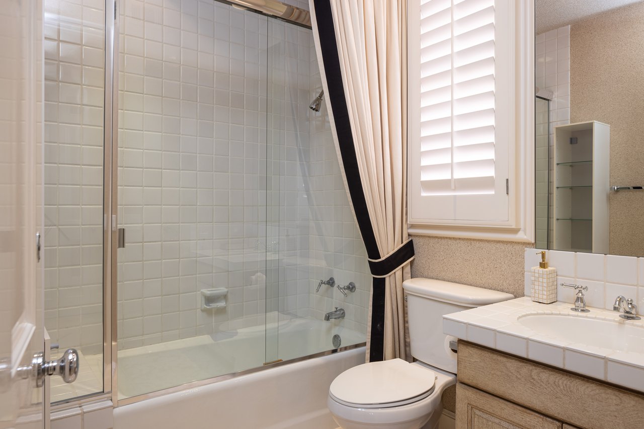 3 Weybridge Court