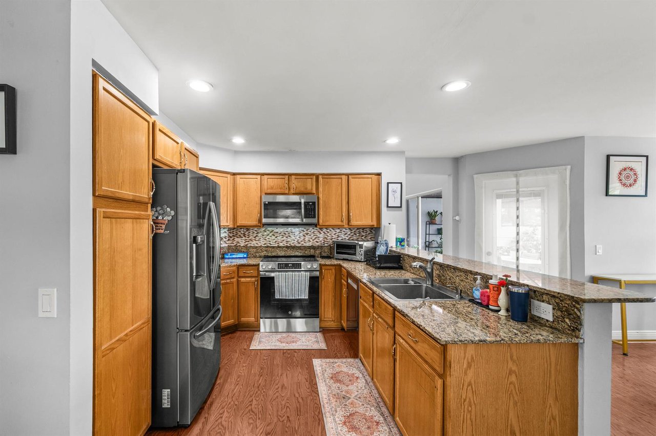 2011 NW 53rd St