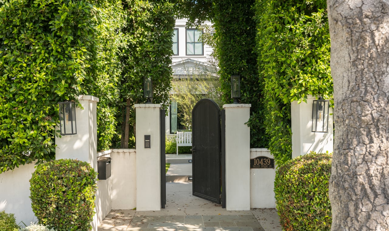 10439 Valley Spring Ln, Toluca Lake