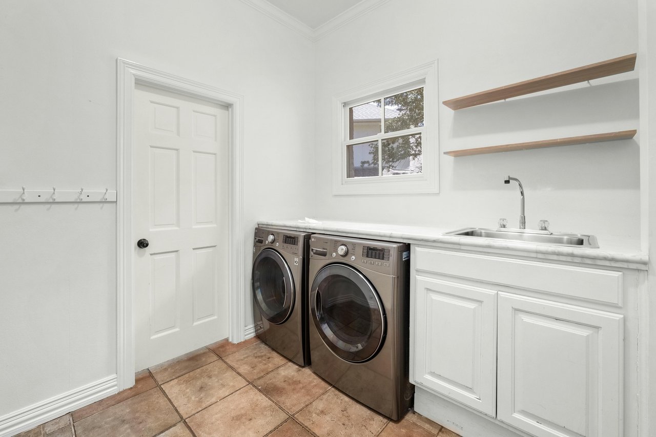 2900 Meandering River Court
