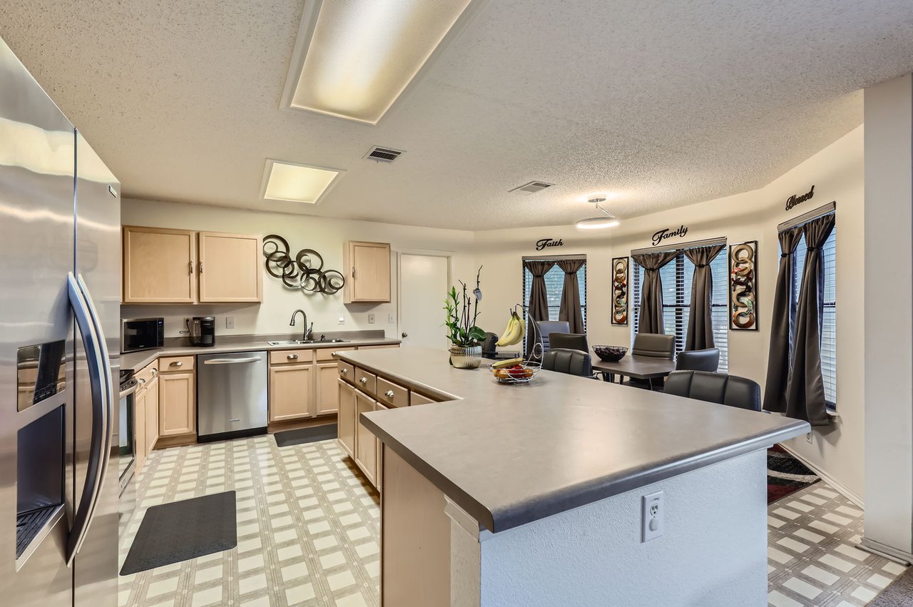 15300 lola Cove