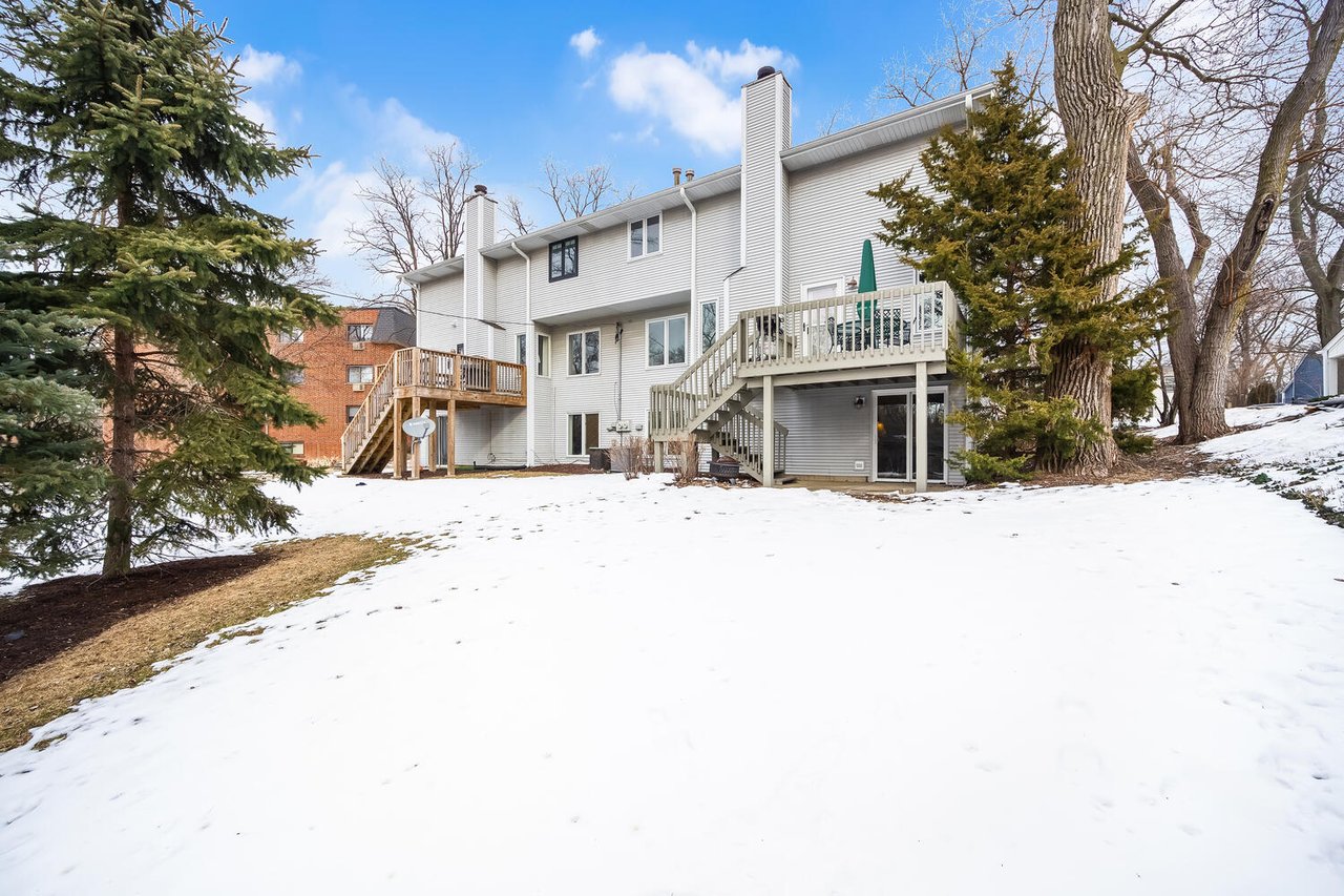 412 Lawrence Avenue Glen Ellyn | Walk to Downtown | No HOA Townhome | Joe Soto @ RE/MAX