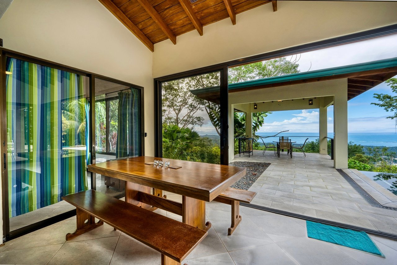 WONDROUS WHALE’S TAIL OCEAN VIEW HOME ABOVE UVITA