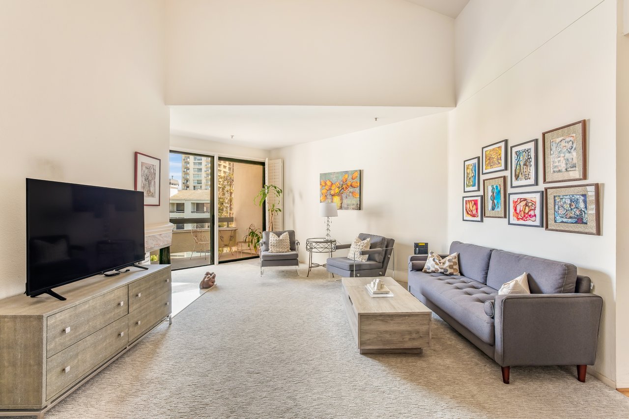 2131 Century Park Ln Unit: 402