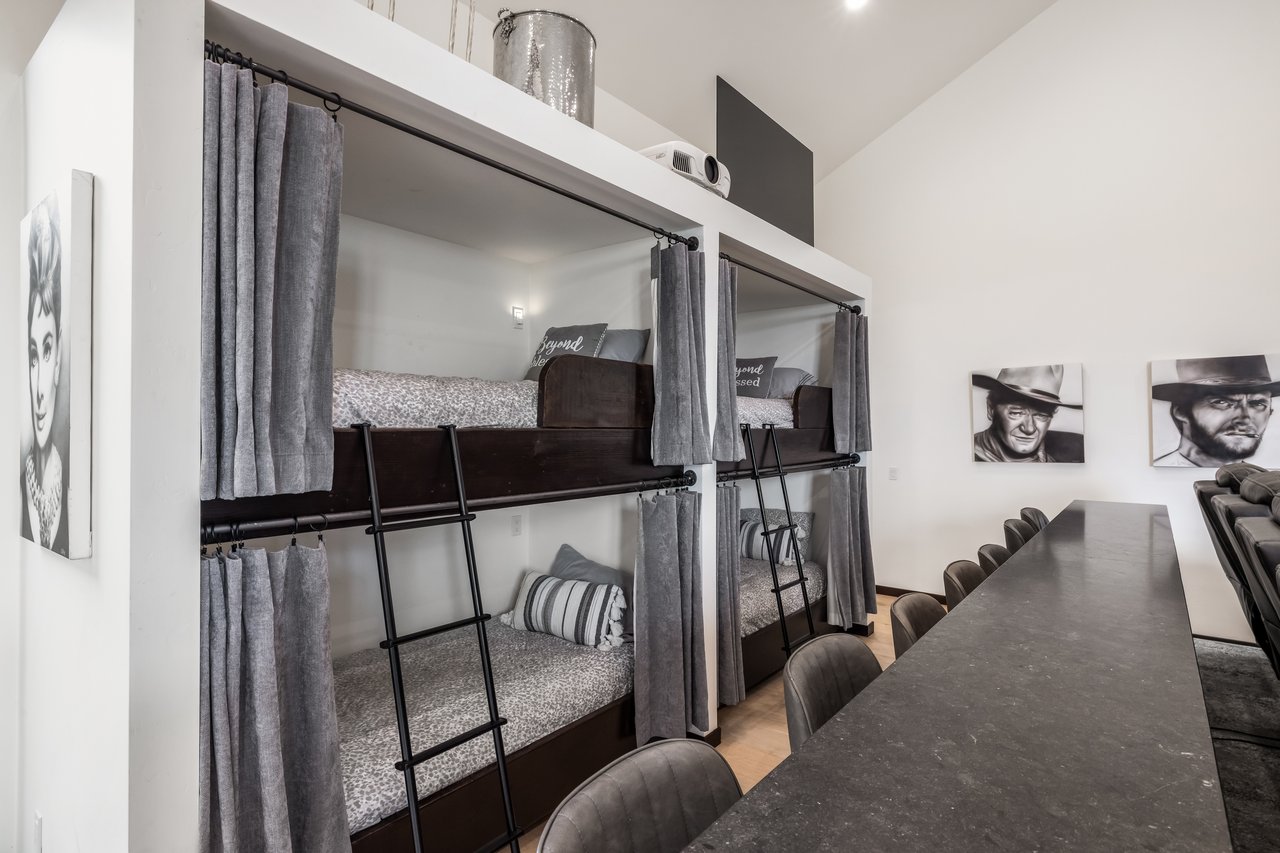 31 Taylor Creek Court