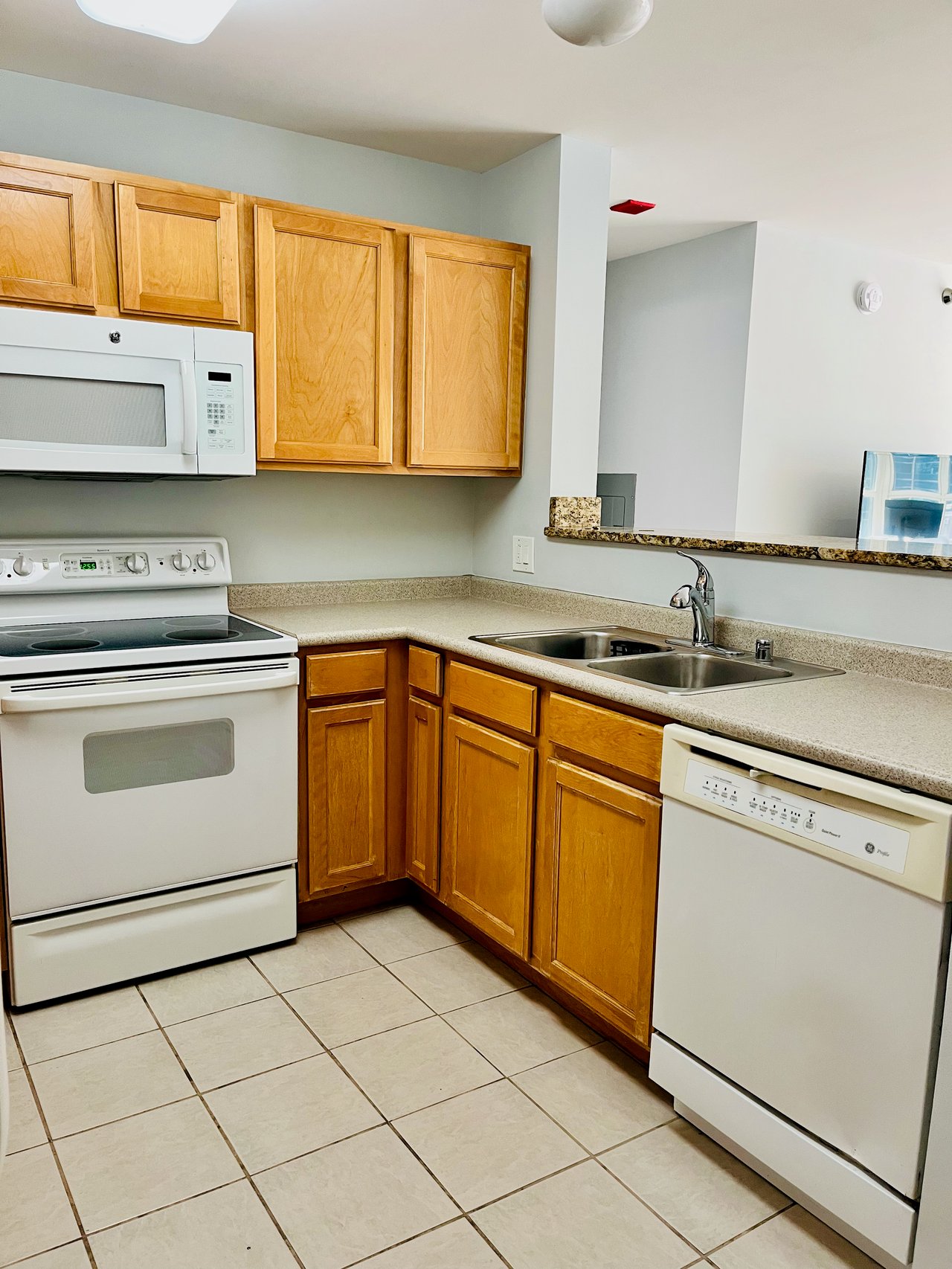 345 N LaSalle Unit 1505