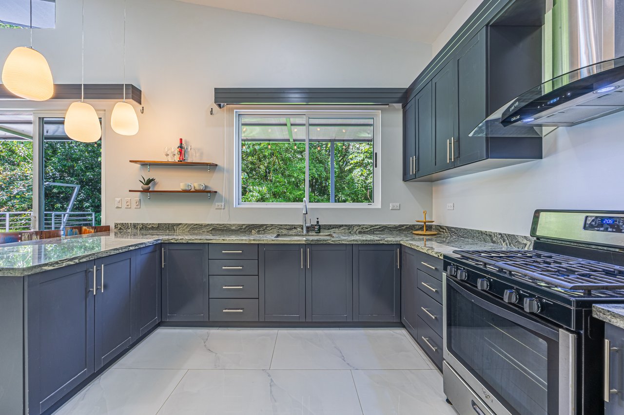 Perfect for Families or a Peaceful Retirement, Uvita Pacific Ocean Town