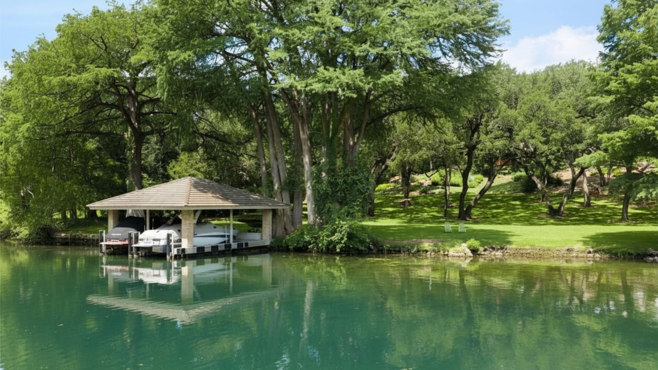 La Vita of Lake Austin in Westlake Hills