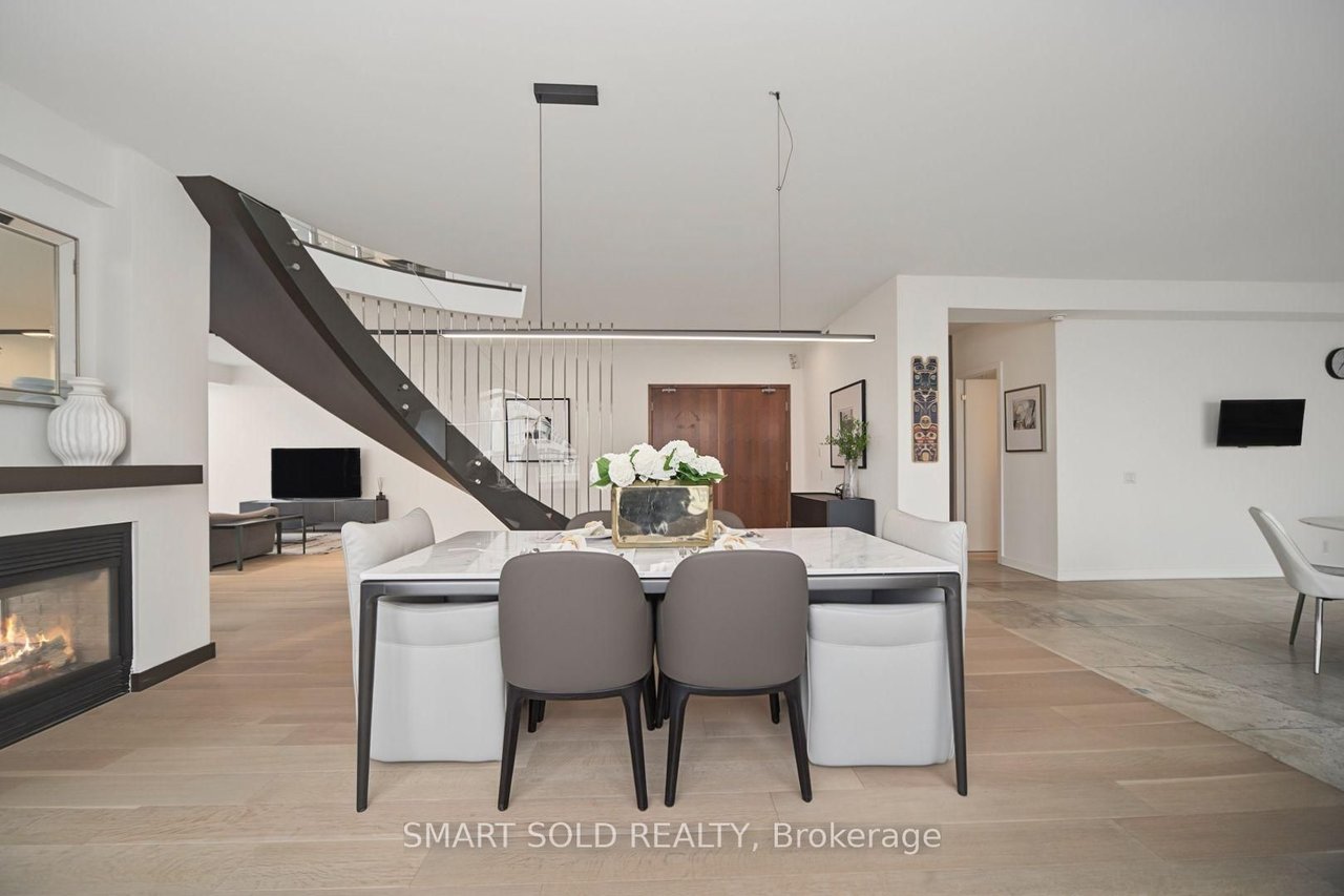 PRESTIGE AT 500 QUEENS QUAY WEST