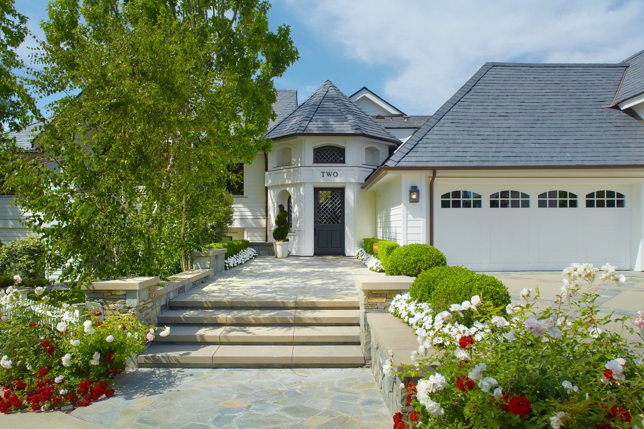 2 Royal Saint George Road
