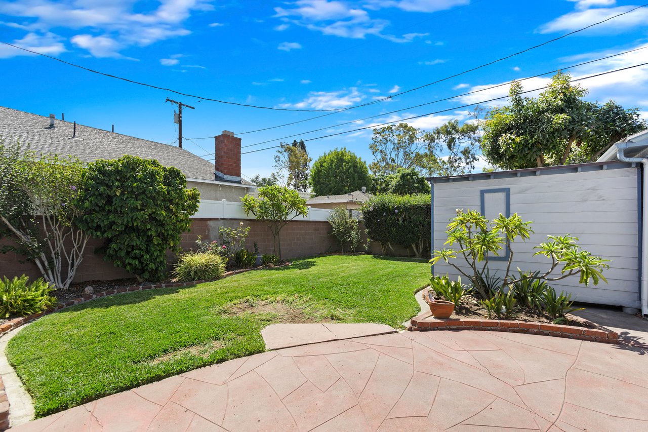 2842 Silva St, Lakewood