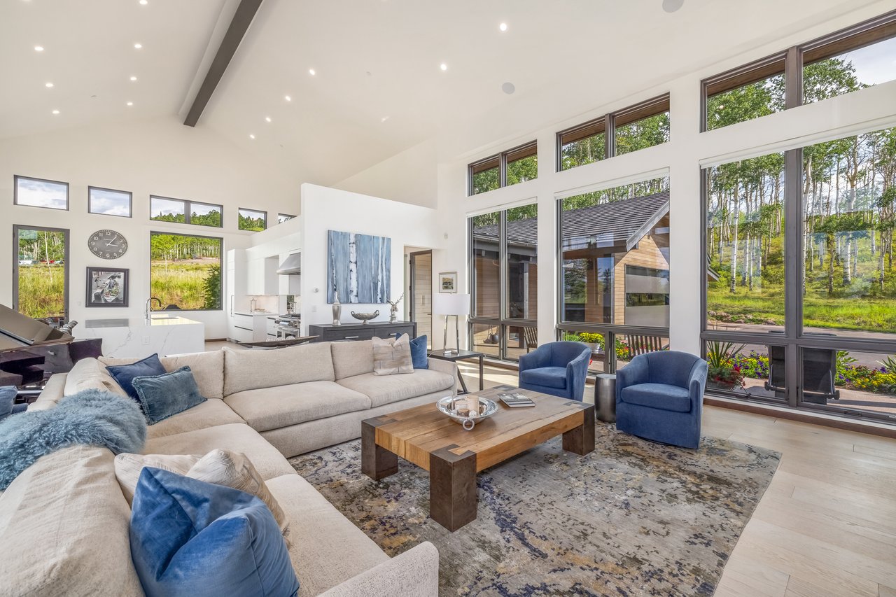 31 Taylor Creek Court