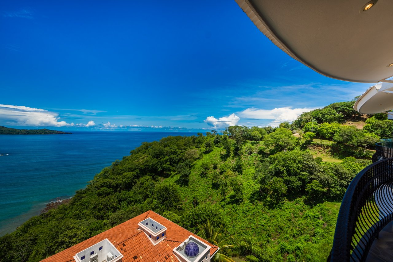Flamingo Towers Penthouse #32 | Stunning ocean views with the luxury of condo living at Flamingo Beach!