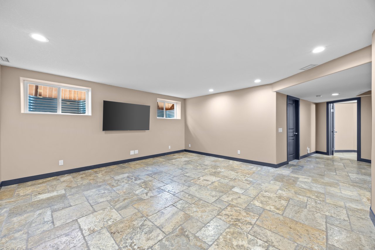139 Tuscany Ridge Close NW