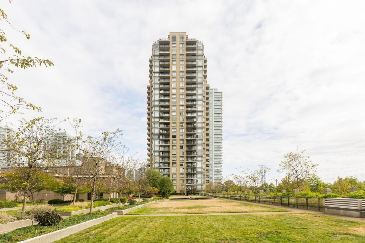 2345 Madison Ave, #2002