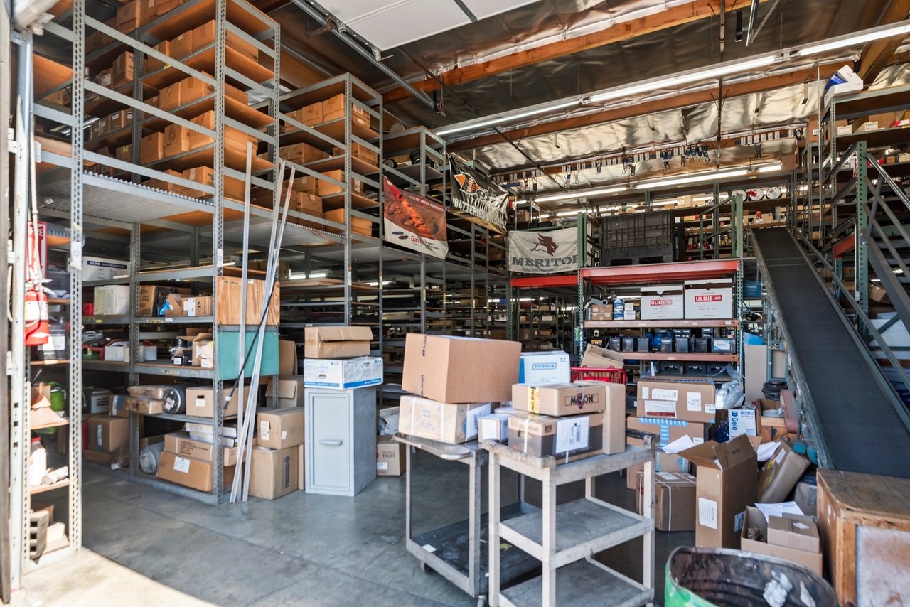 Heavy Industrial Building For Sale