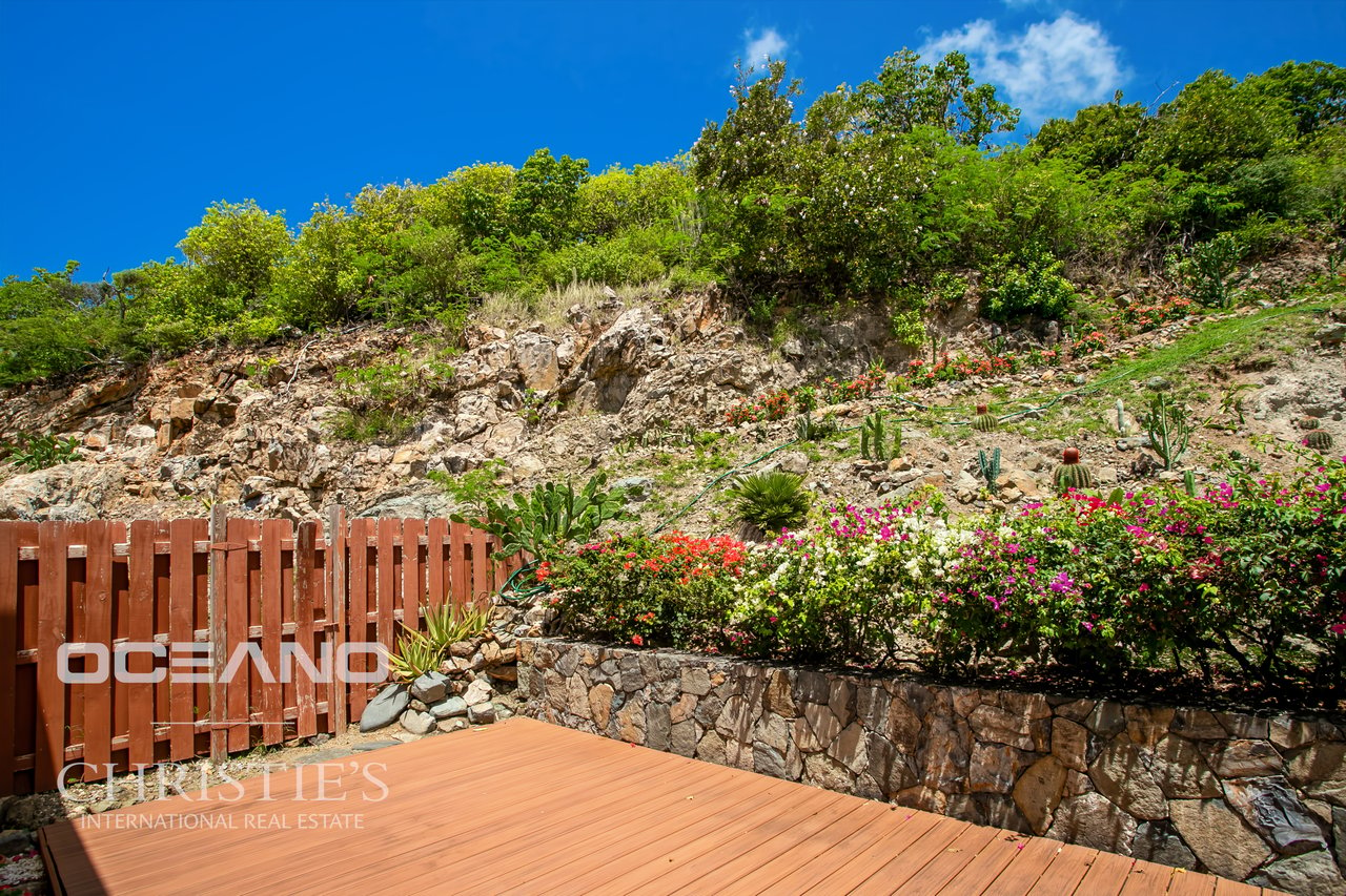 INDIGO BAY - ROOFTOP VILLA WITH OCEAN VIEW