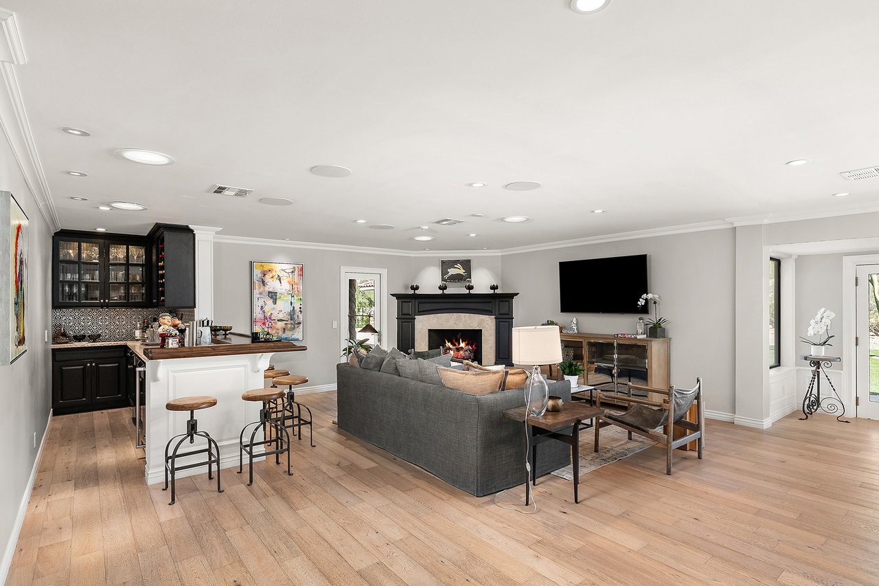 3508 E MARLETTE Avenue