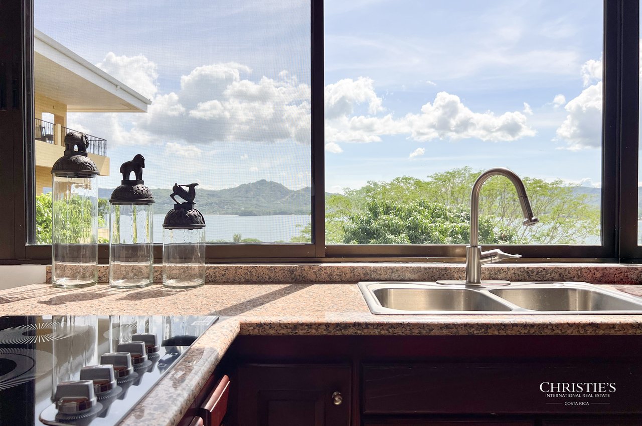 Presidential Suites #15 | Spectacular Ocean-View Condo Steps from Marina Flamingo
