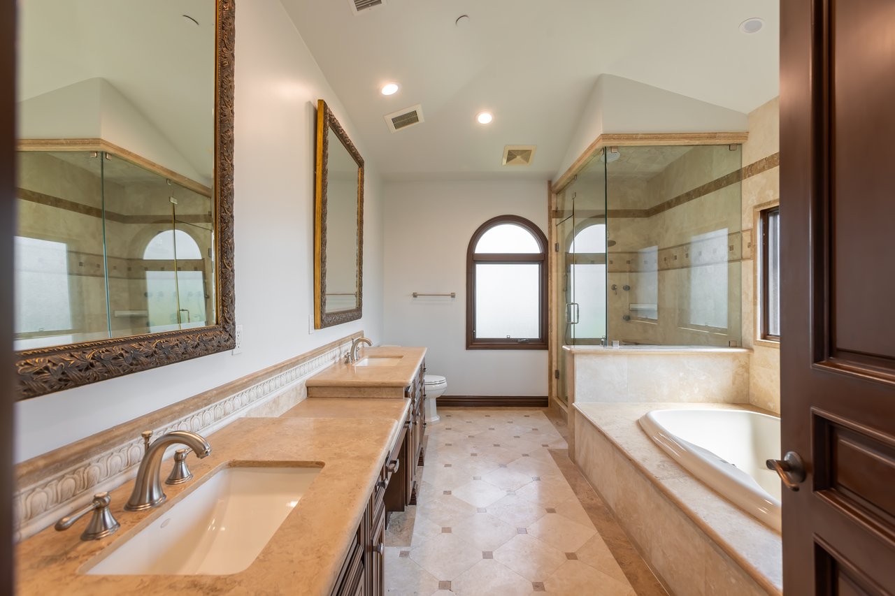 120 S Almont Dr, Beverly Hills