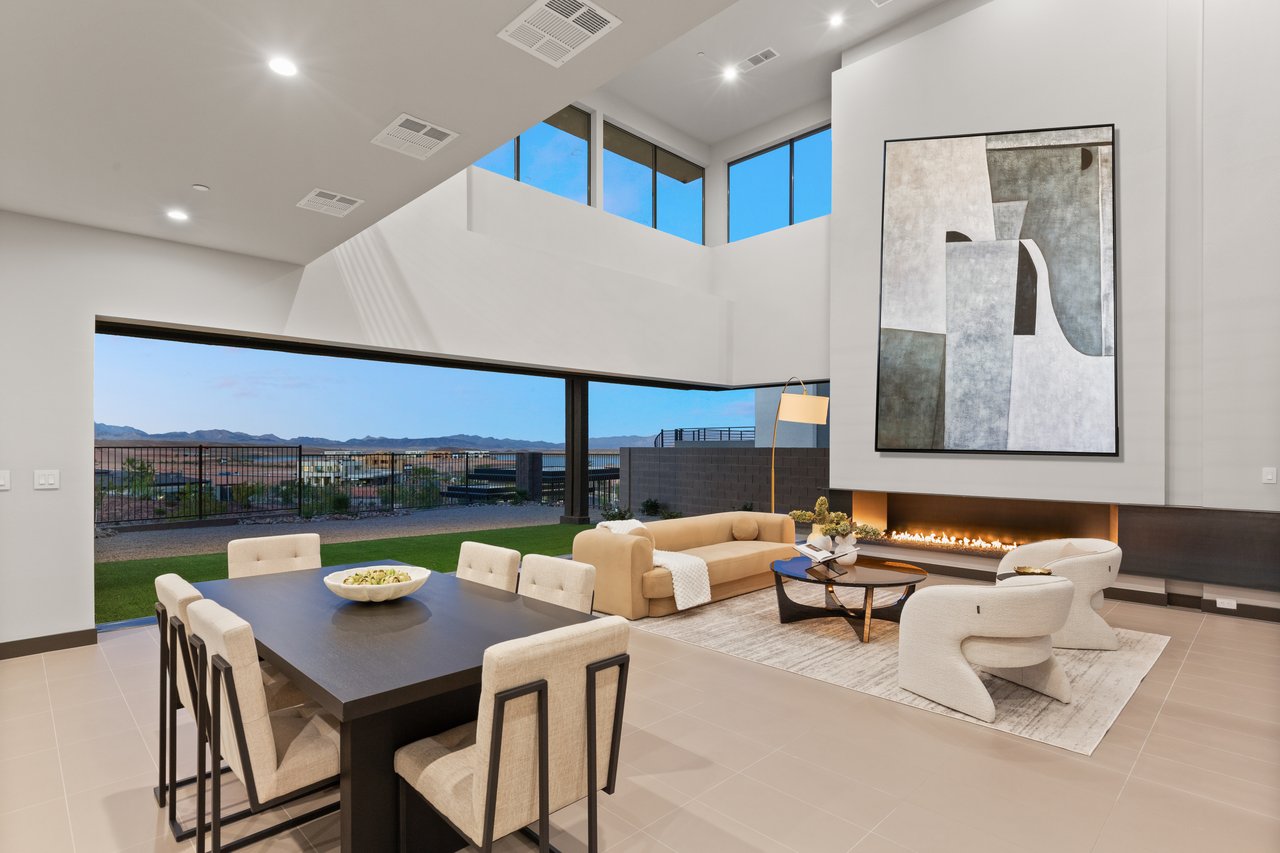 36 Rainbow Point Place