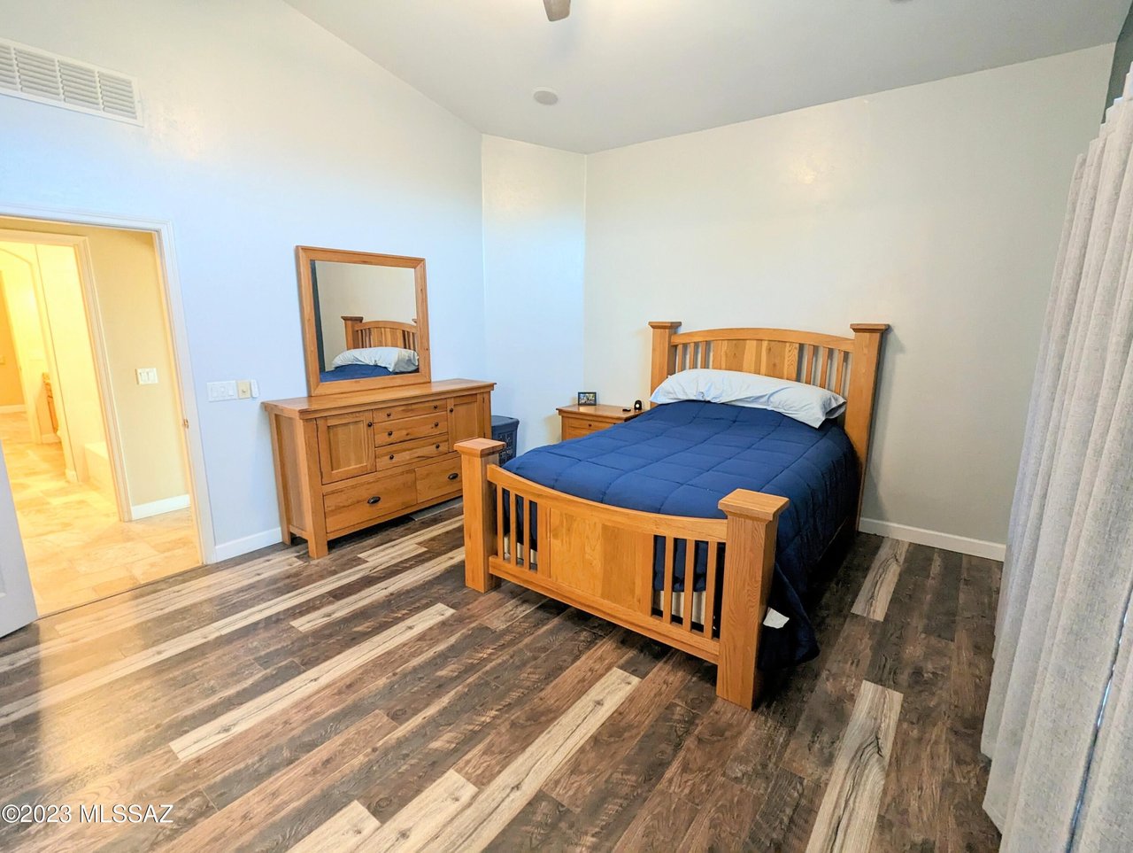 757 E Blue Rock Way