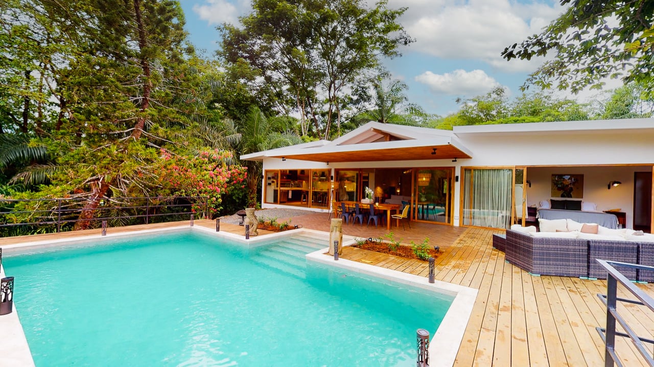 Five Star Private Rainforest Estate on Acreage with Creek