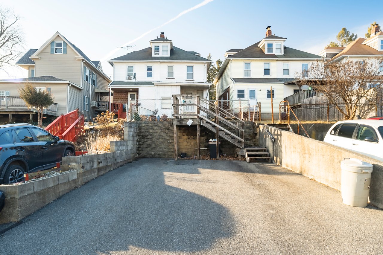 2268 Freemansburg Avenue