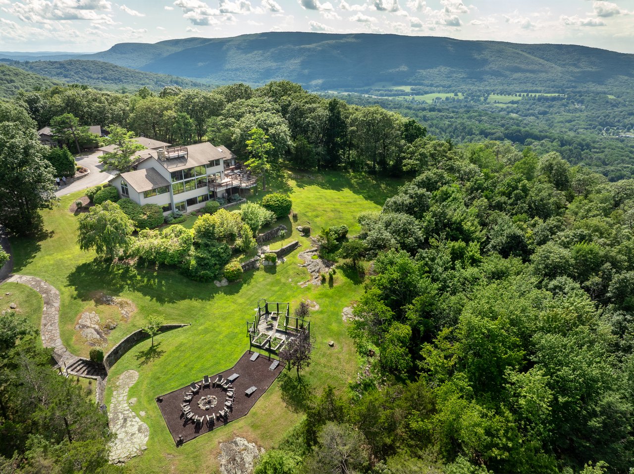 12 Mountain Brook Road