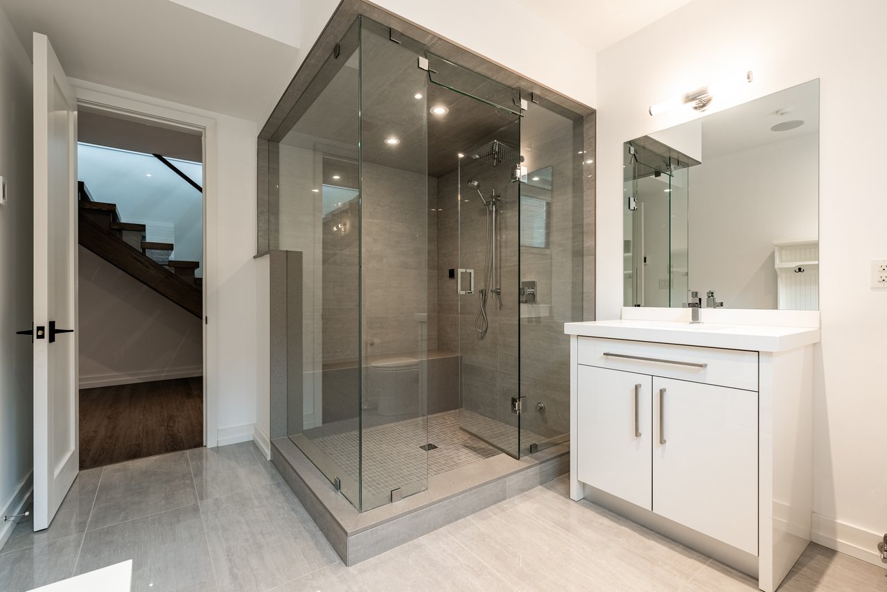 1388 Acton Crescent