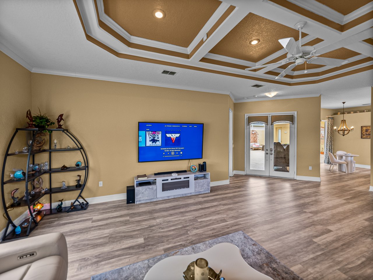 12413 WOODLANDS CIR