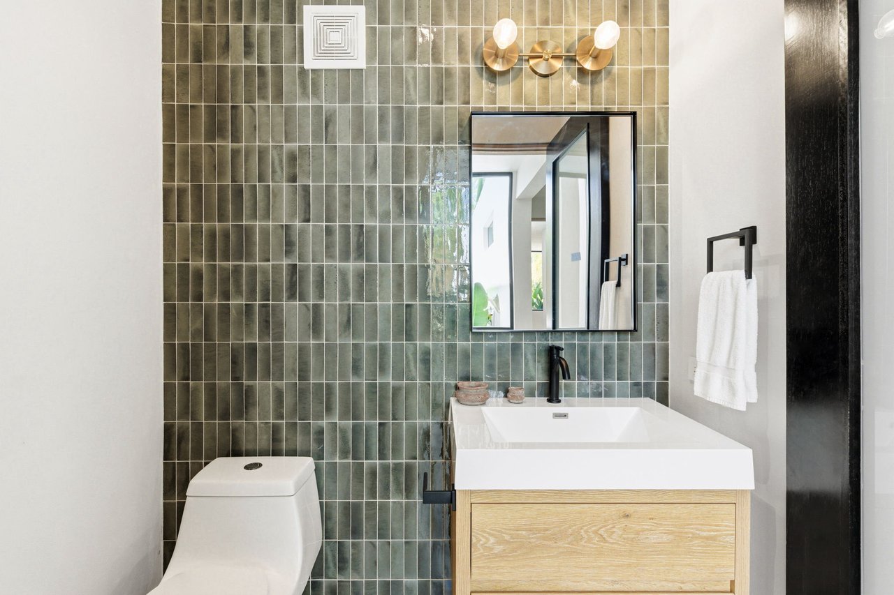 11 GOLF VIEW DRIVE #11