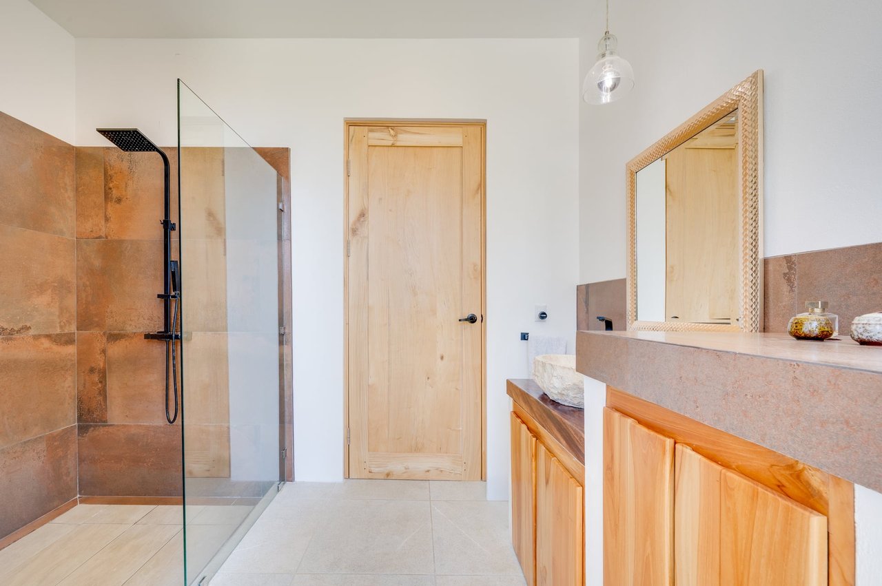 Finca Hermosa | Modern 3BR Luxury Villa with Infinity Pool in Exclusive Finca Panama Community