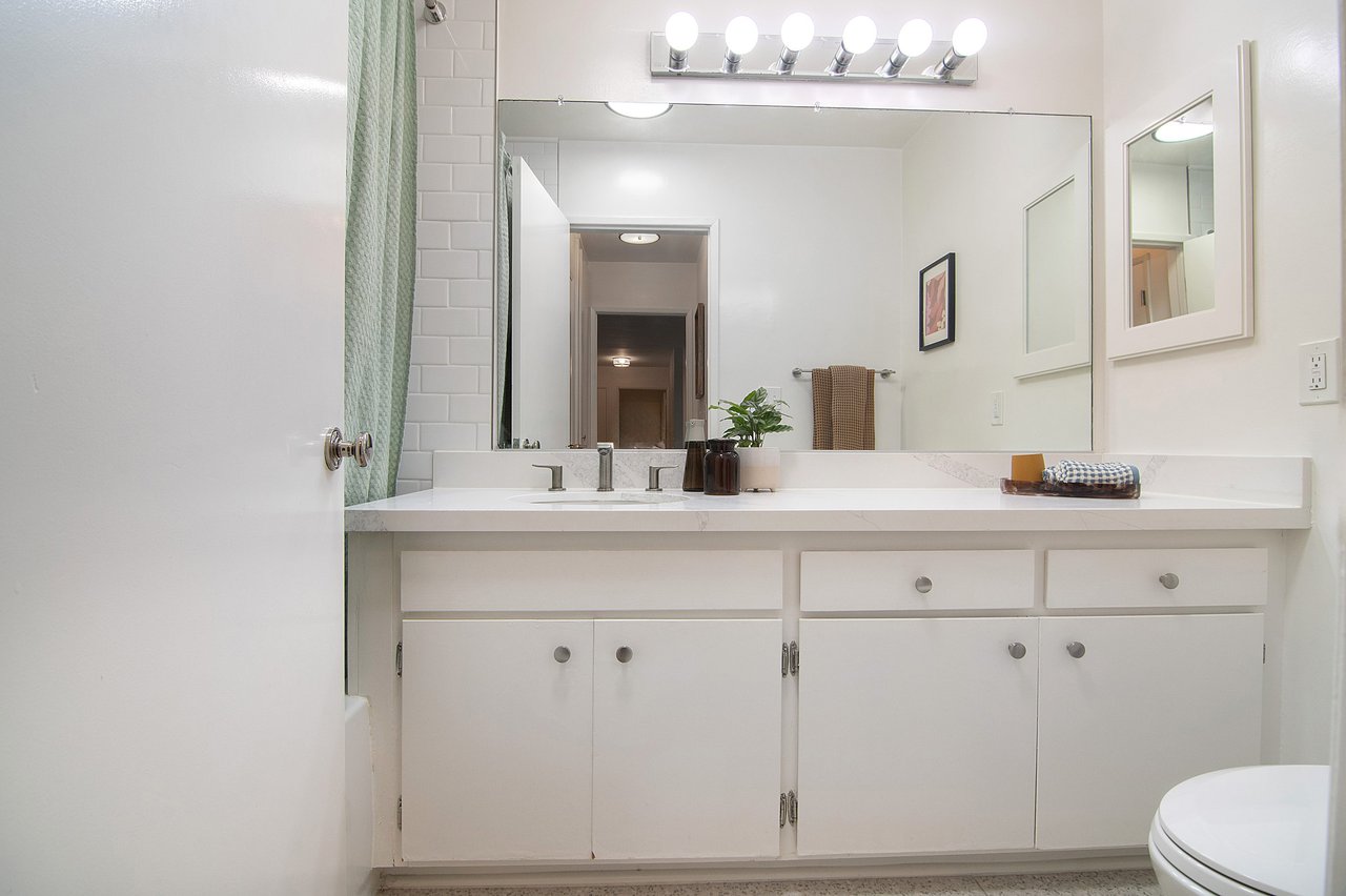 8701 Delgany Ave, #208