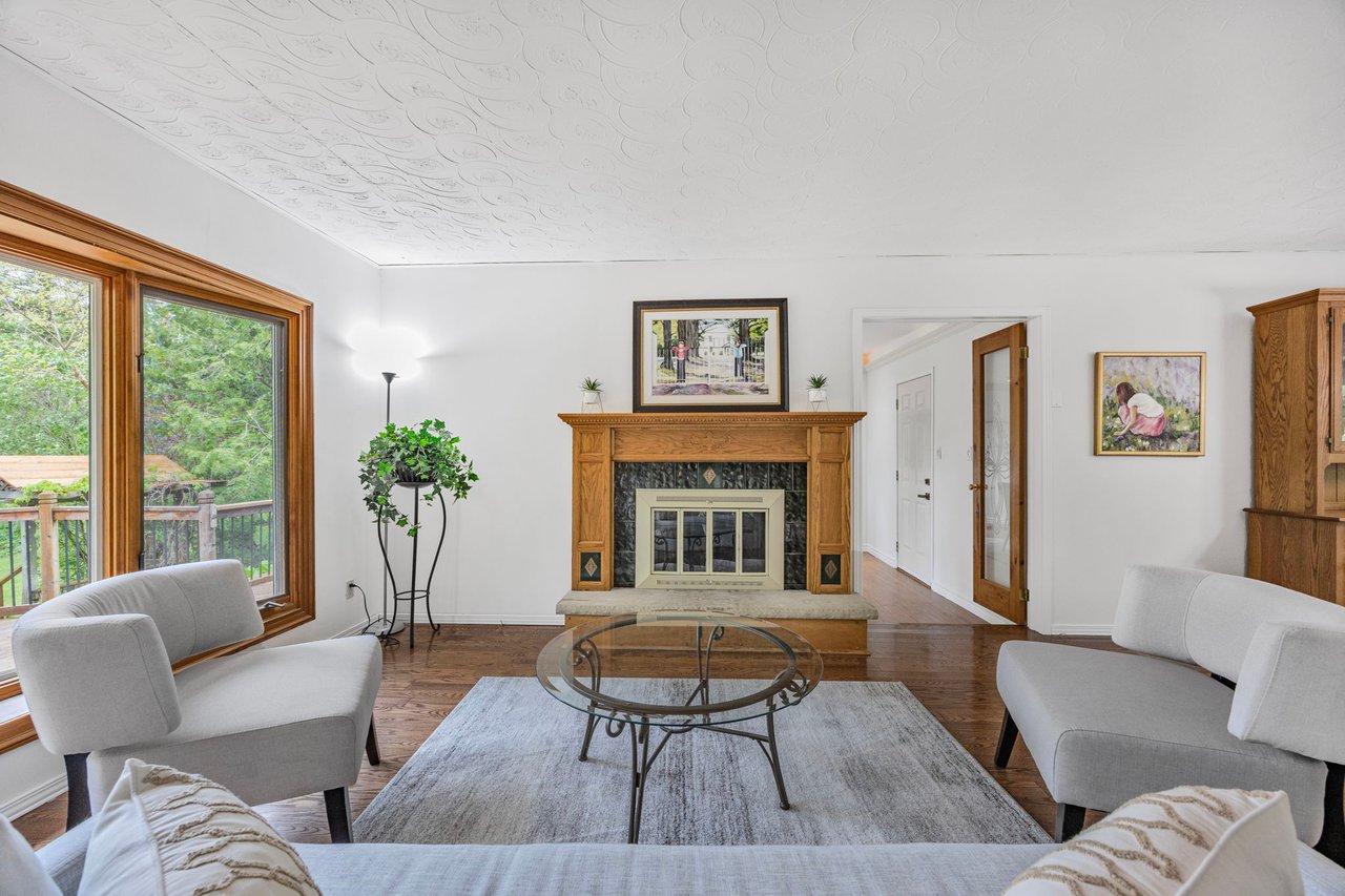 55 Old Church Road, King