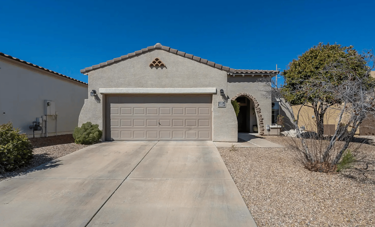 1087 N Avenida Jeanine