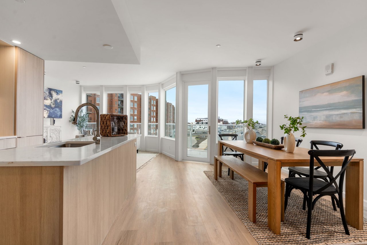 Residences at the Aquarium - PH5