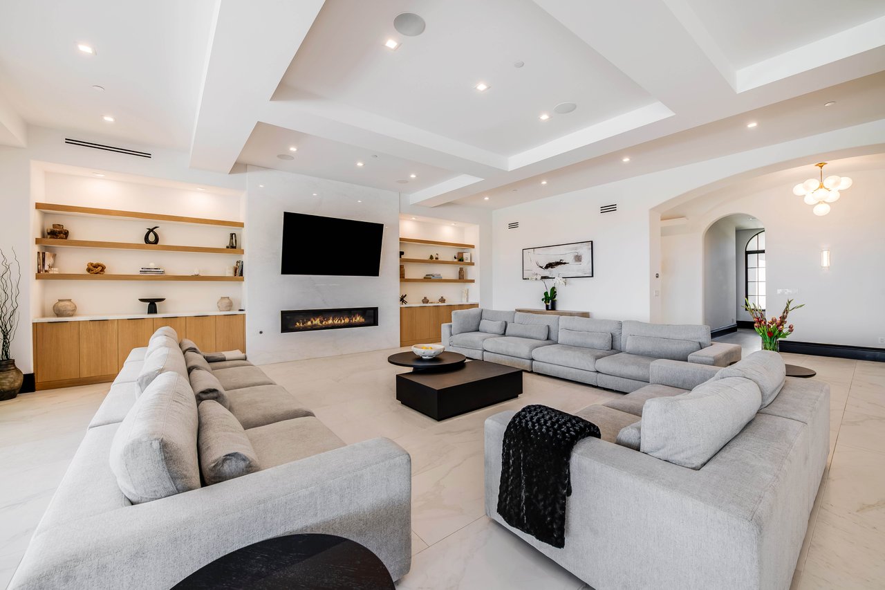 25201 Prado Del Misterio