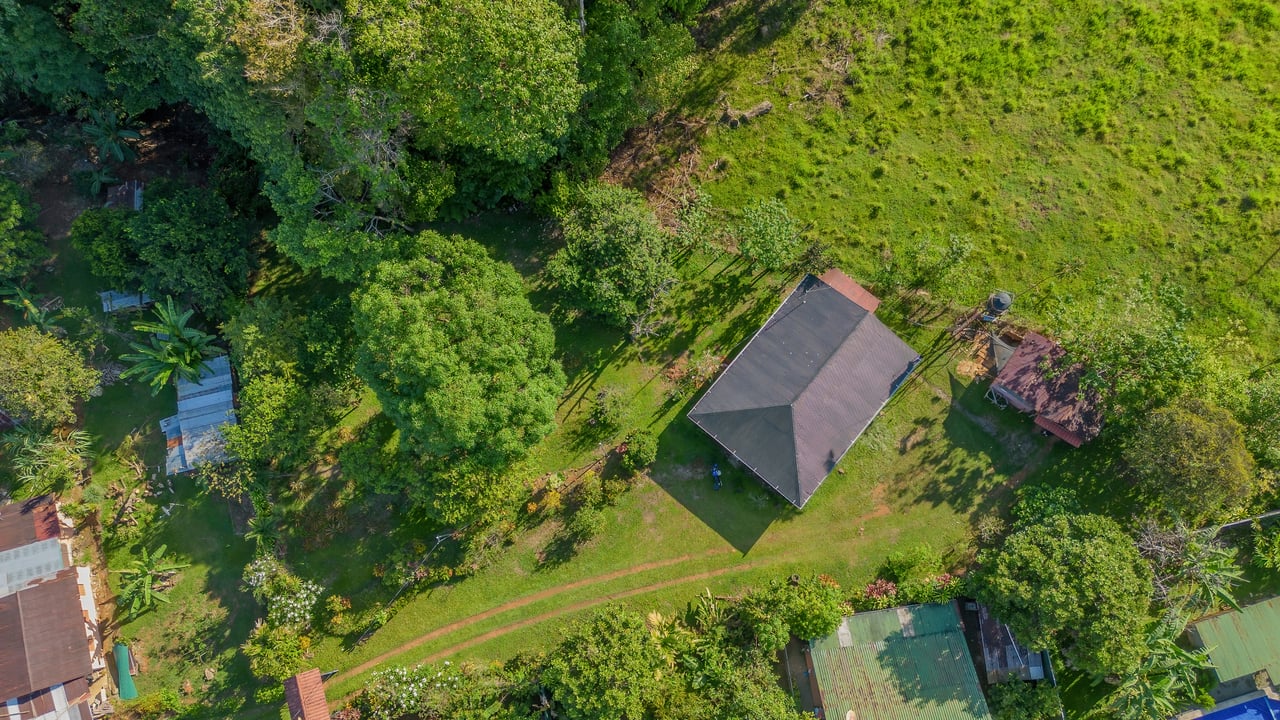 Vista Serena, beautiful House surrounded by nature in Villa Nueva de Quepos